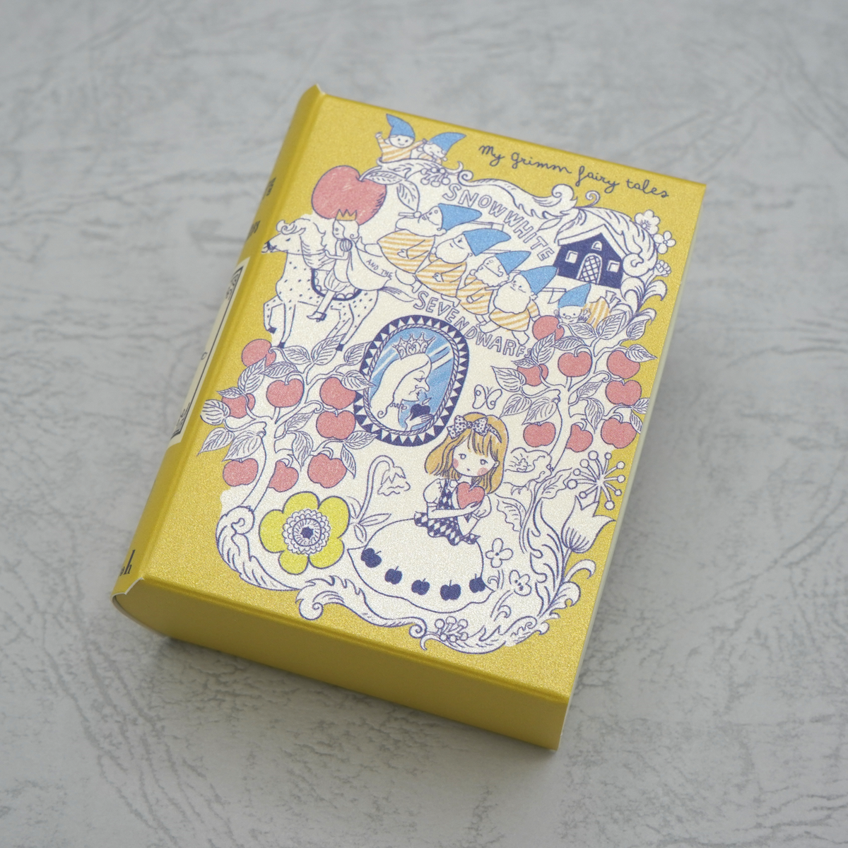 DSC05686_square_1200x1200.png?